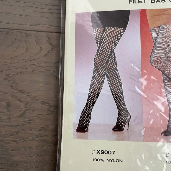 Music Legs Fashion Fishnet 100% Nylon Pantyhose Black Sz OS NWT - Picture 4 of 6